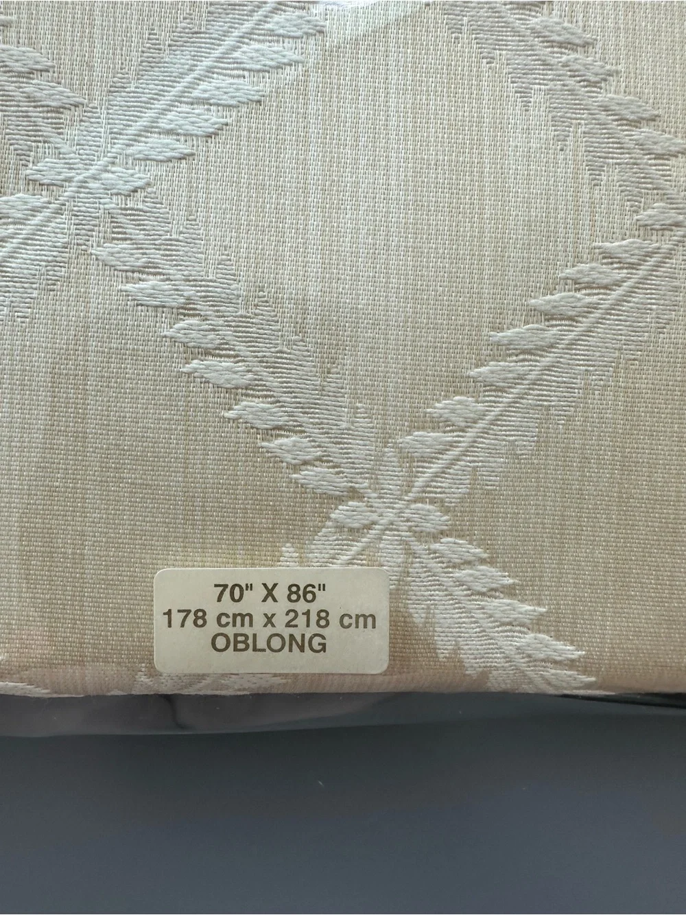 NEW Lenox Pearl JacquardTablecloth 70
